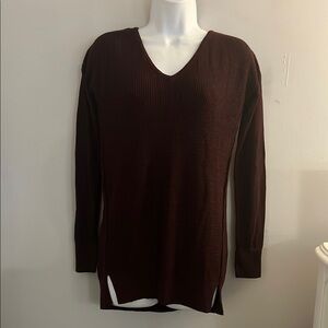 LULULEMON maroon sweater/top